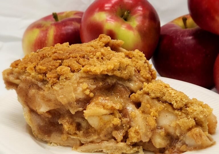 Peetz S.M.A.R.T. Dutch Apple Crumble Pie + The Perfect Pie Crust